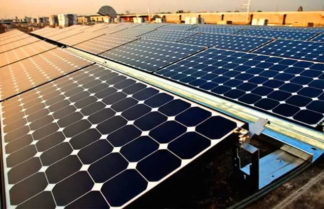 65 kW rooftop solar – school campus